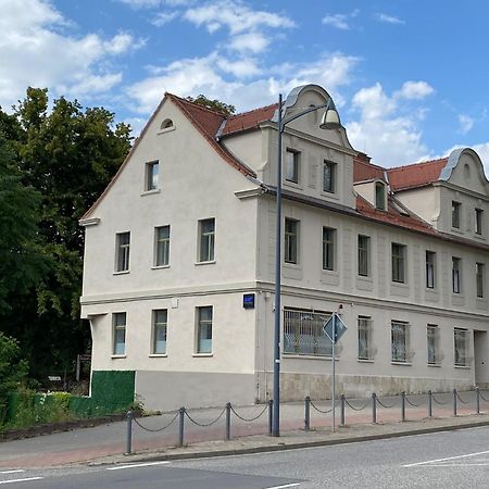 ホテル Am Fluss Saale Weißenfels エクステリア 写真